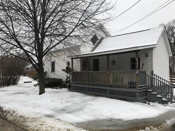 10 Hoosac Rd, Deerfield, MA 01342