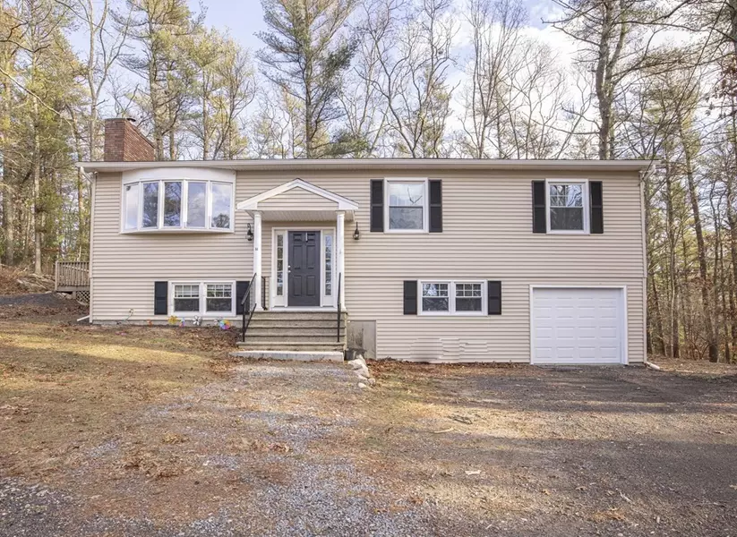 64 Howland Rd, Freetown, MA 02702