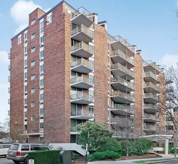 19 Winchester Street #808, Brookline, MA 02446