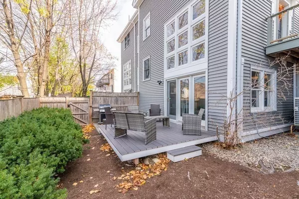 Watertown, MA 02472,104 Coolidge Hill Road #15