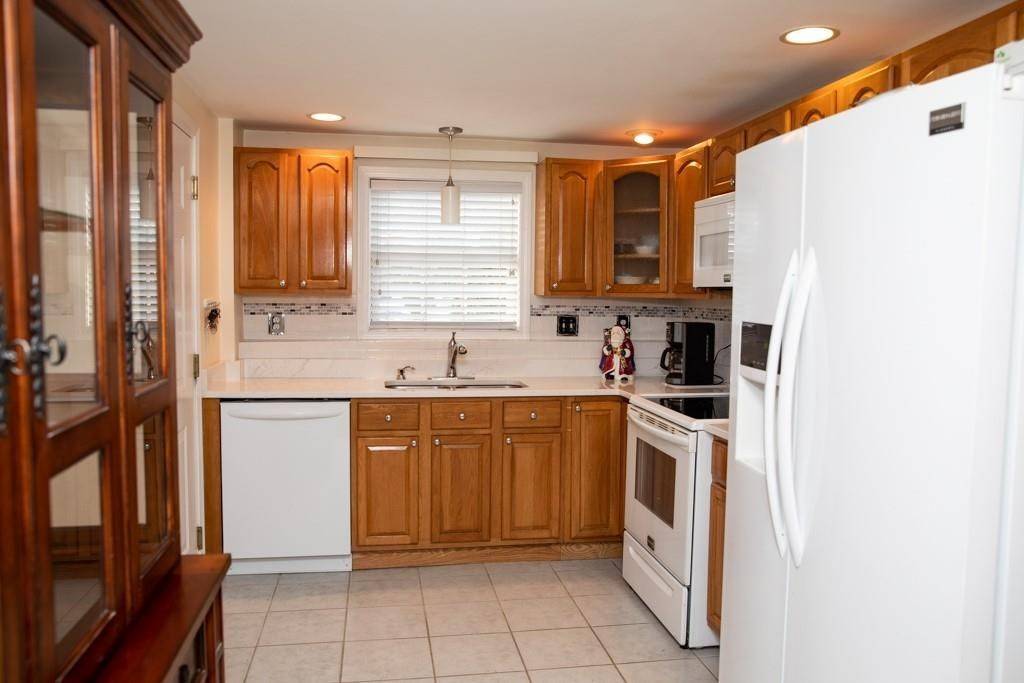 Bristol, RI 02809,673 Metacom Ave #42