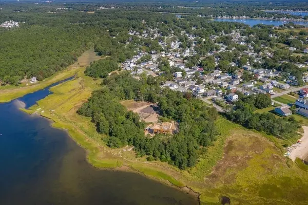 Wareham, MA 02571,11 Murphy St