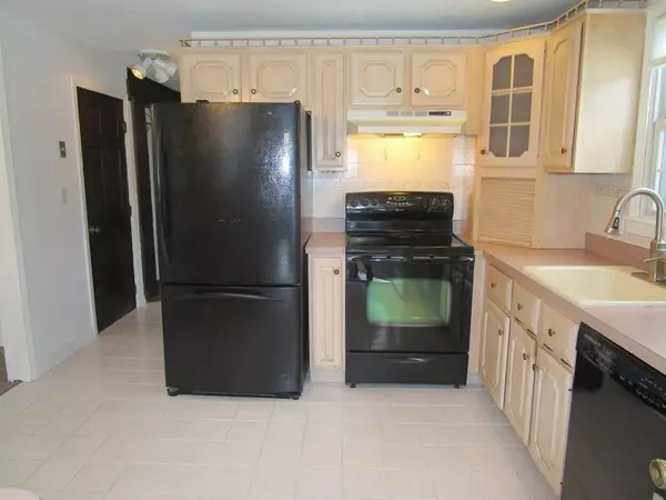 Halifax, MA 02338,115 Hudson St