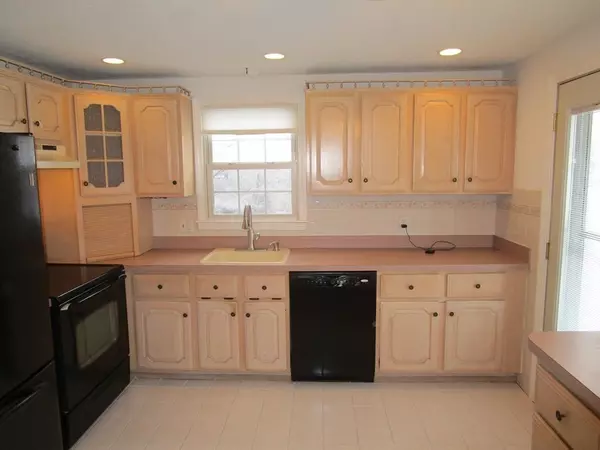 Halifax, MA 02338,115 Hudson St