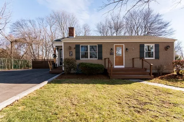 535 Hyacinth Street, Fall River, MA 02720