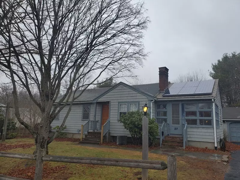 27 Melvern Rd, Abington, MA 02351