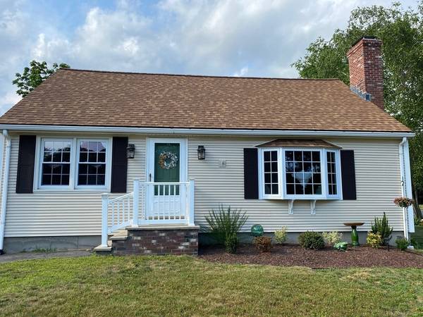 51 Roosevelt St, Seekonk, MA 02771