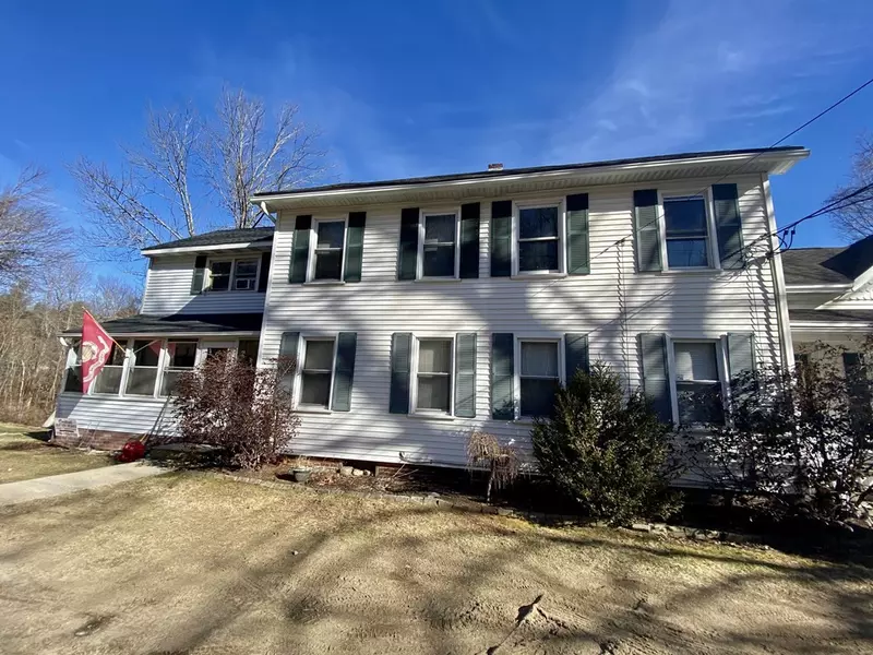 30 Brookfield Rd, Charlton, MA 01507