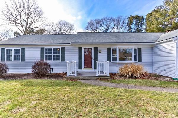 447 Prince Hinckley Rd, Barnstable, MA 02632