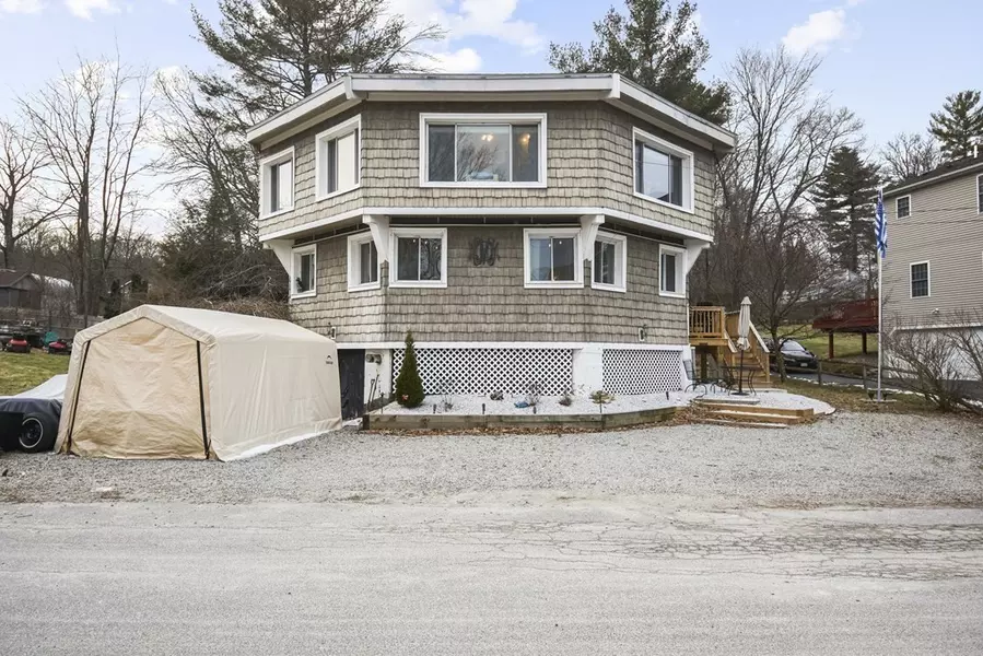 27 Glen Echo Shore Road, Charlton, MA 01507