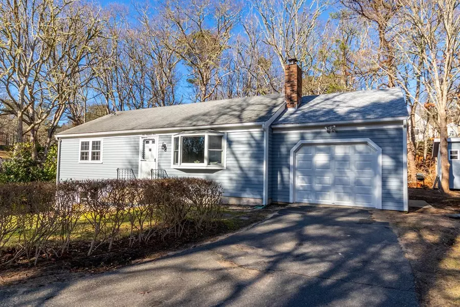 105 Azalea Dr, Harwich, MA 02645