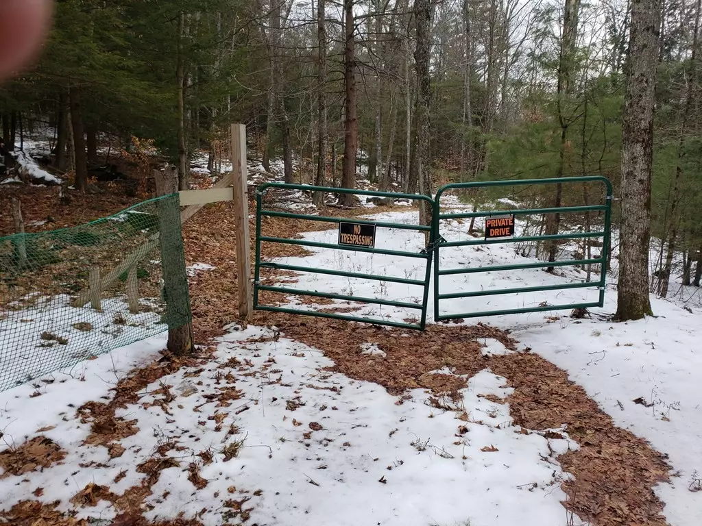 Royalston, MA 01368,48 North East Fitzwilliam Rd