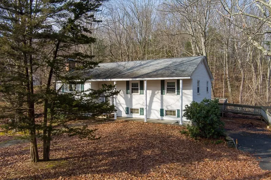 188 W Sutton Rd, Sutton, MA 01590