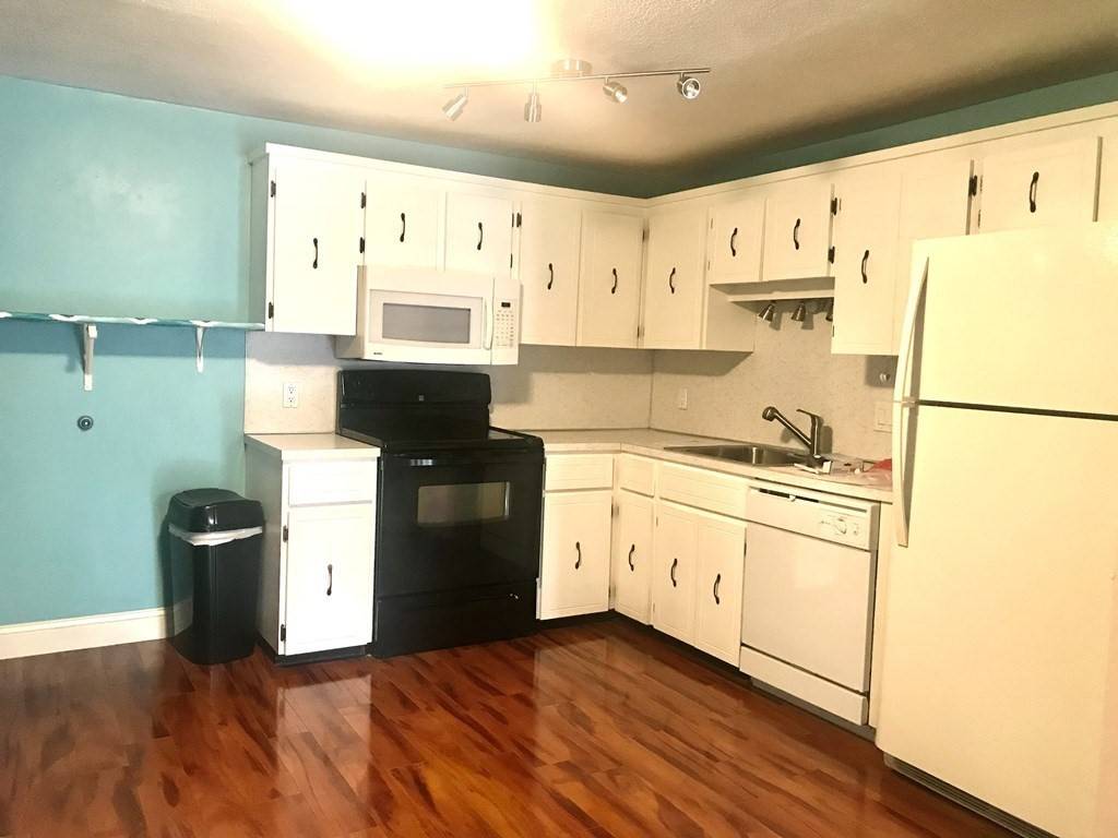305 Riverside Ave #23, Medford, MA 02155