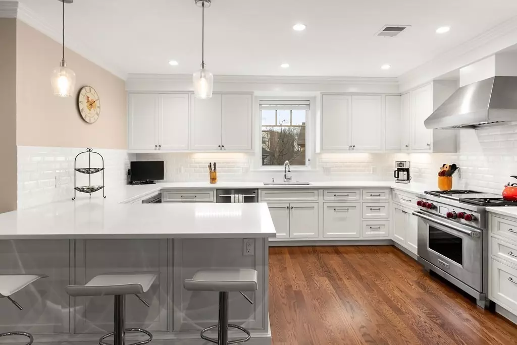 Brookline, MA 02446,29 Summit Ave #29