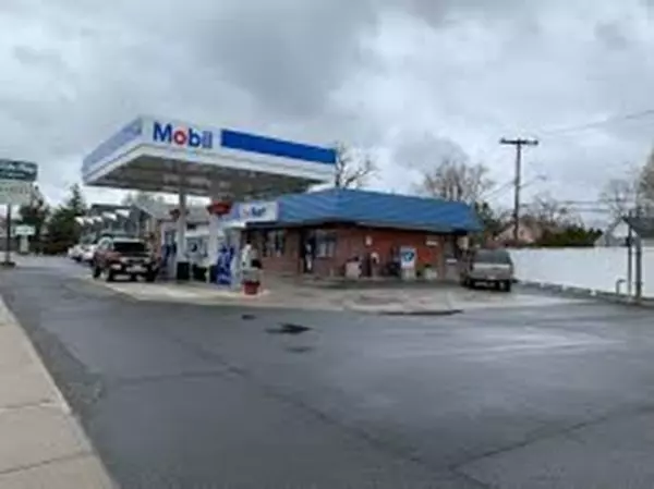 15 Locust St, Northampton, MA 01060