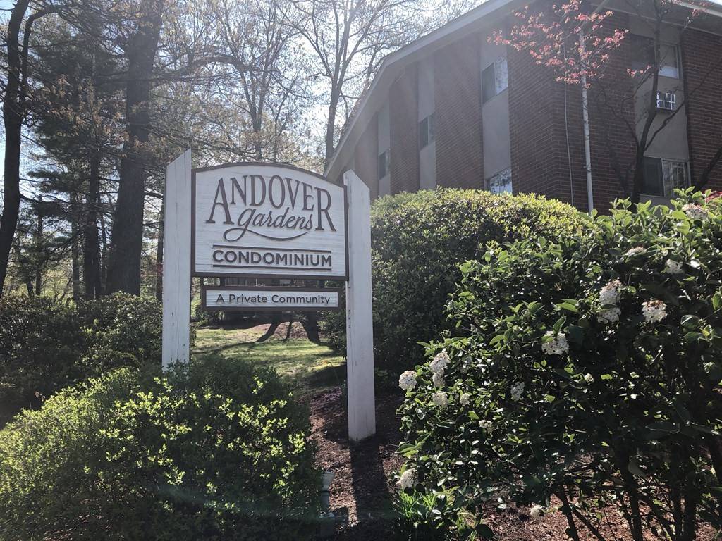 Andover, MA 01810,11 Crescent Drive #2