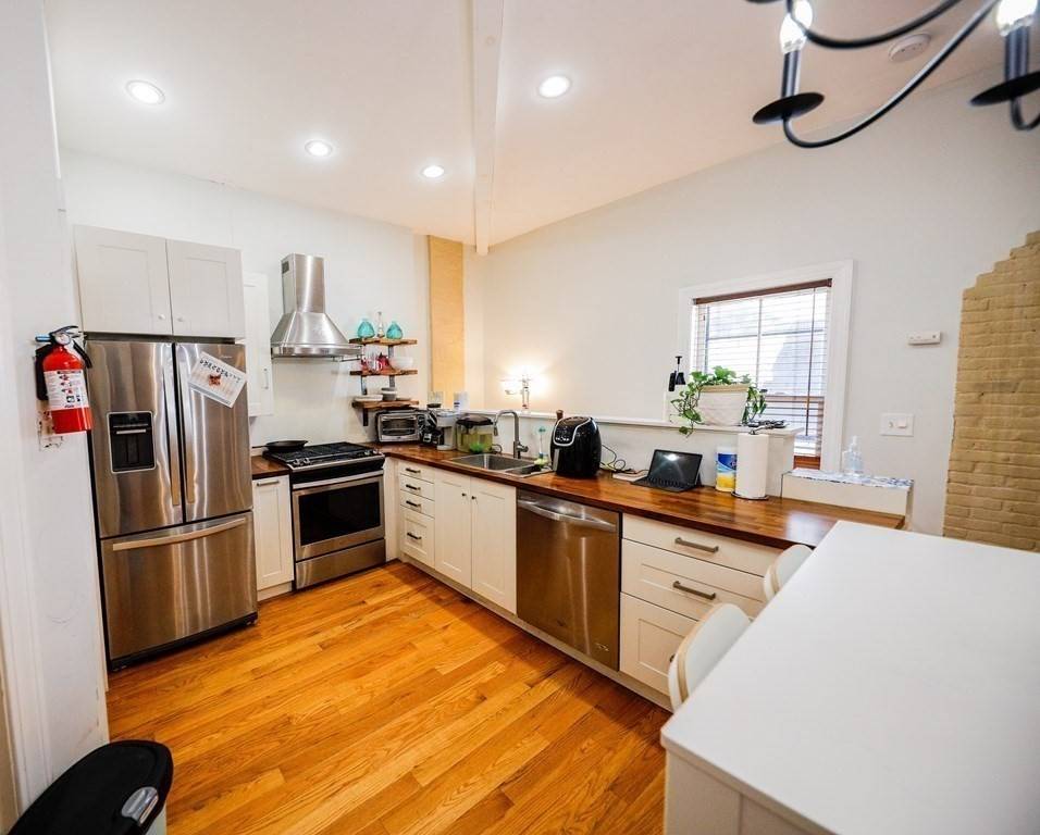 600 Cherry St, Fall River, MA 02720