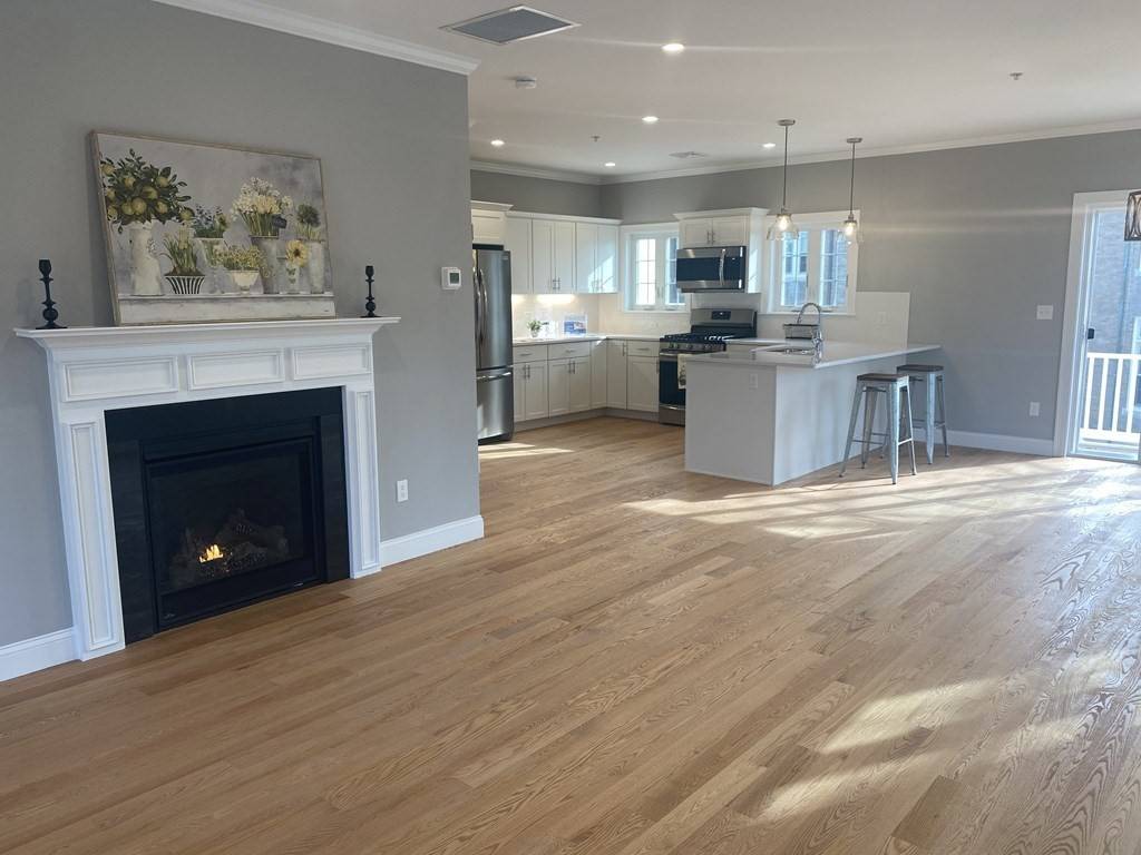 253 Nahatan #18, Norwood, MA 02062