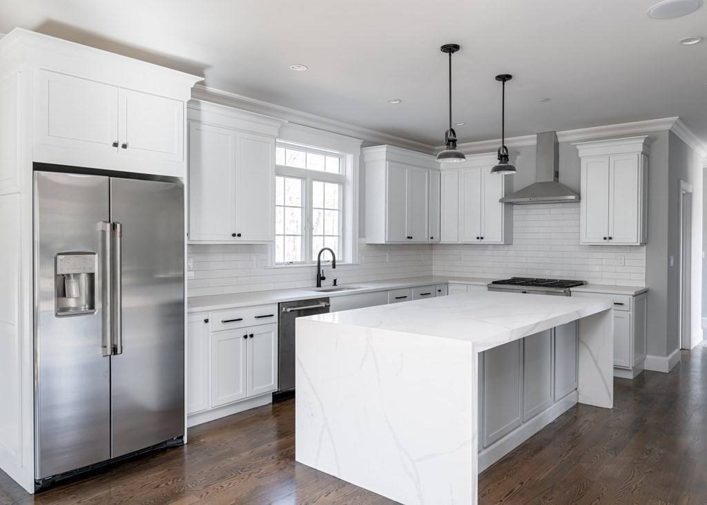 Duxbury, MA 02332,2 Dogwood Drive