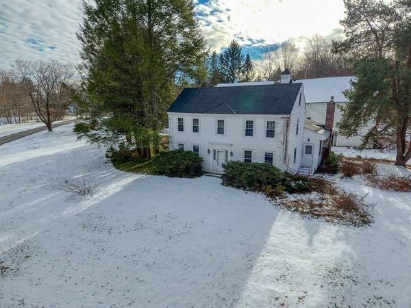 17 Griffin Rd, Sterling, MA 01564