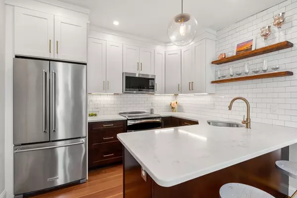 Boston, MA 02114,58 Myrtle St #5