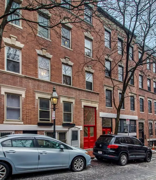76 Phillips St #8, Boston, MA 02114