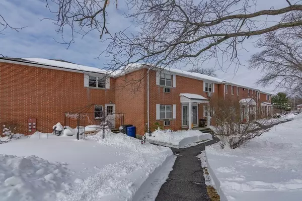 24 Village Green Dr #24, North Andover, MA 01845