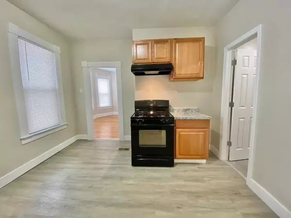 Springfield, MA 01105,39 Acushnet Avenue #1st Floor