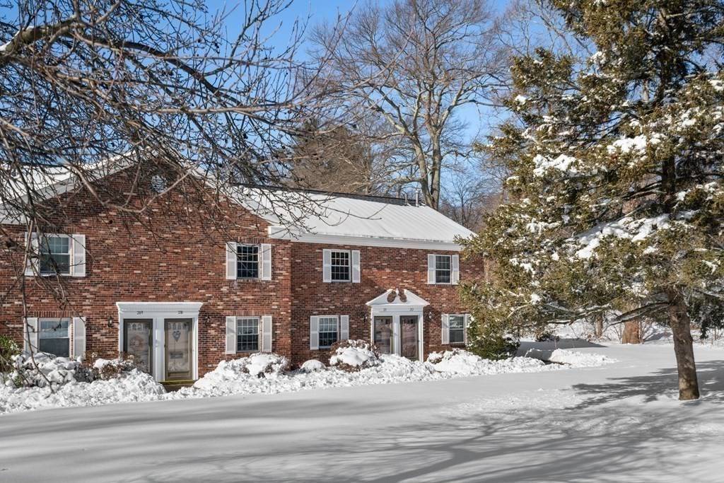 211 Windsor Drive #211, Framingham, MA 01701