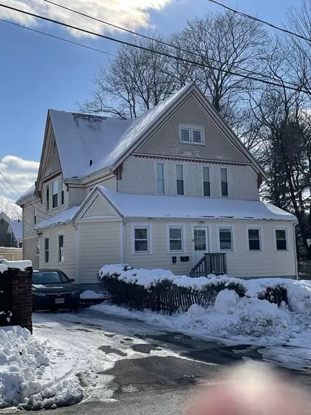 26 Maple St, Rockland, MA 02370