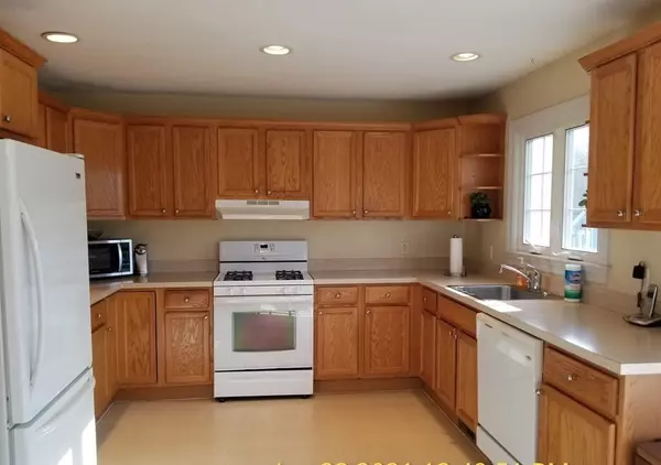 Lakeville, MA 02347,32 Lebaron Blvd #32