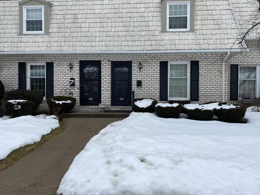Agawam, MA 01001,106 Plantation Drive #106