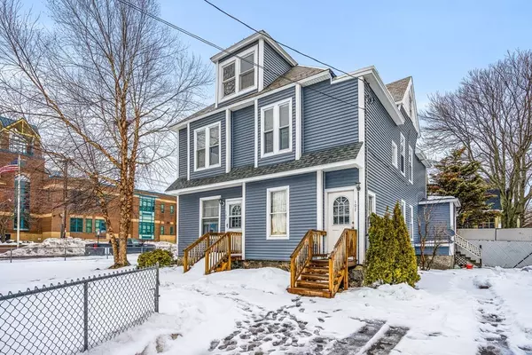 107- 109 Mammoth Rd, Lowell, MA 01854