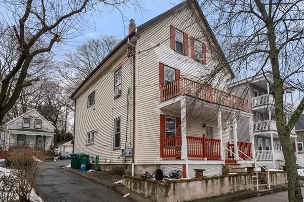 82 Ashland St, Lynn, MA 01905