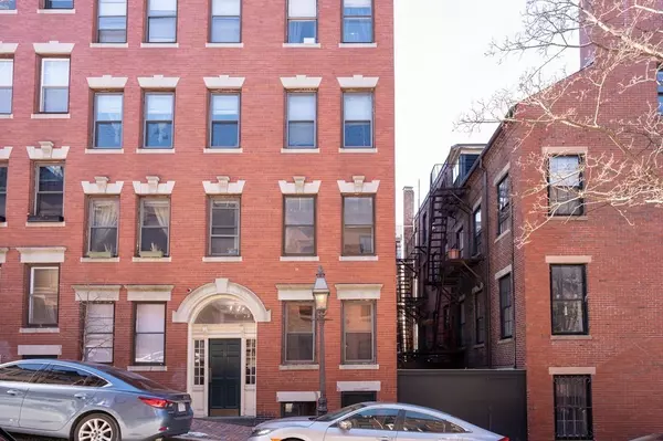 31 Irving St #4, Boston, MA 02114
