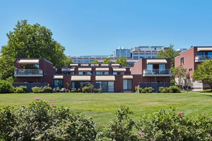 5 Shipway Place #5, Boston, MA 02129