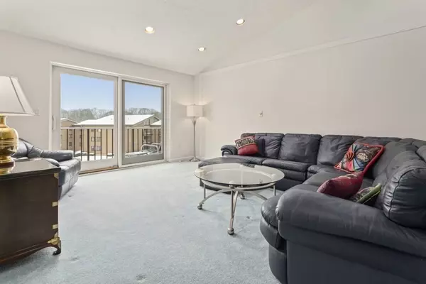 5 Ledgewood Way #24, Peabody, MA 01960