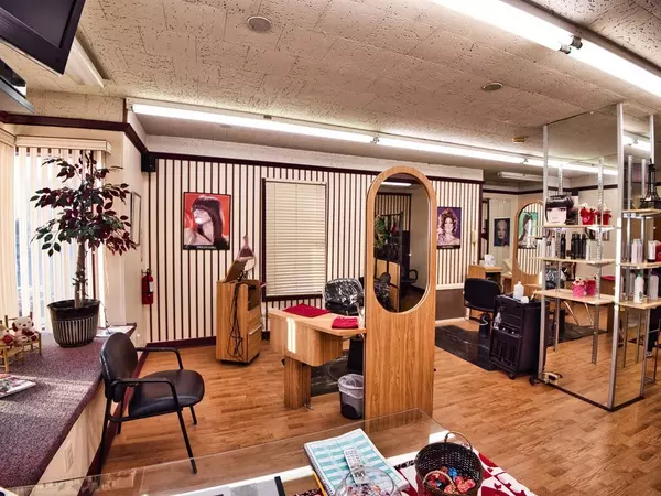 Fall River, MA 02723,1244 Pleasant St