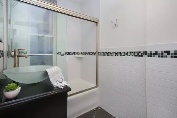 Boston, MA 02114,45 Garden St #1