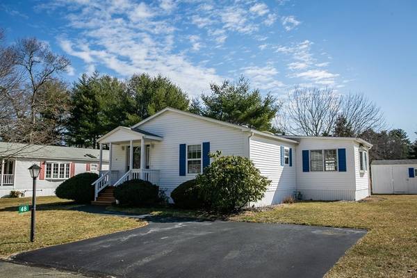 48 Mountain Ash Dr, Kingston, MA 02364