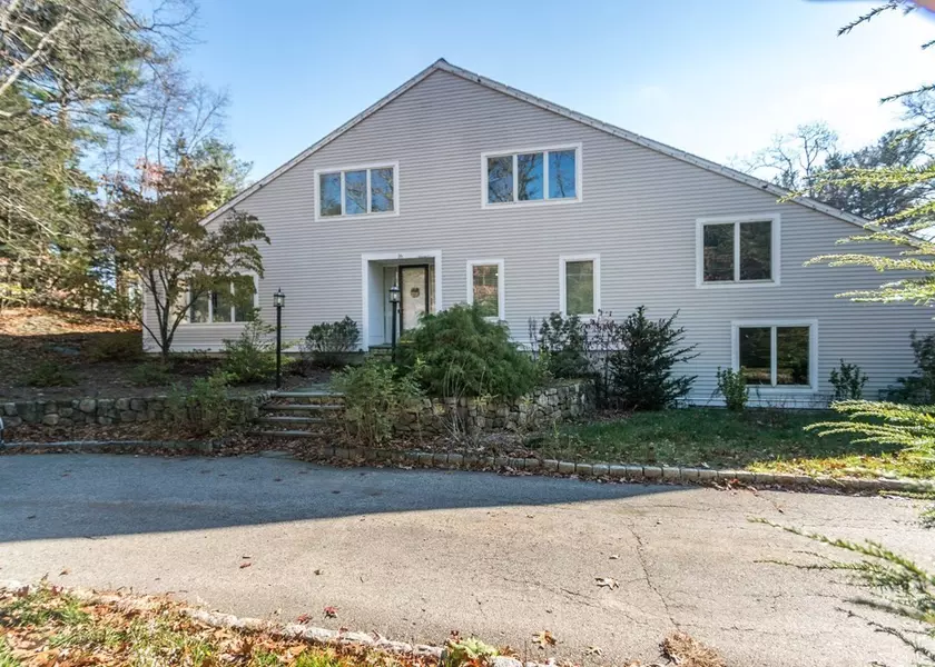 16 Huckleberry Hill Road, Lincoln, MA 01773