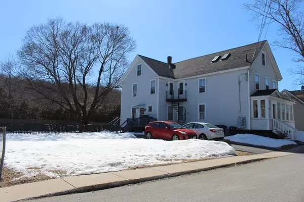 Amesbury, MA 01913,25 Collins St