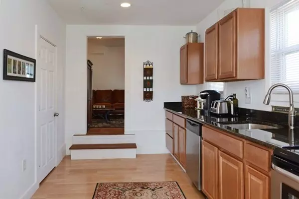 Amesbury, MA 01913,6-A Congress St #6A