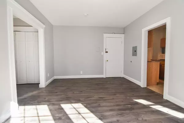 Boston, MA 02215,66 Queensberry St #116