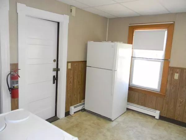 Gardner, MA 01440,65 Jean St