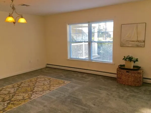 Stow, MA 01775,34 Meeting House Lane #107