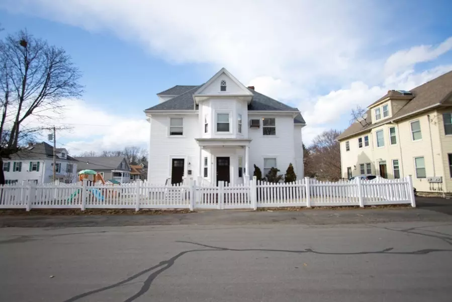 29 11th Ave, Haverhill, MA 01830