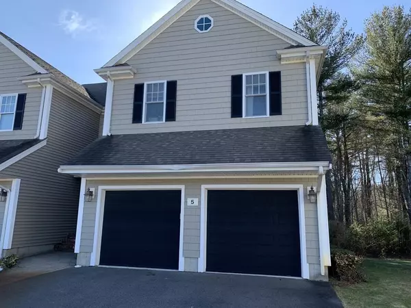 5 Stagecoach Ln #5, East Bridgewater, MA 02333