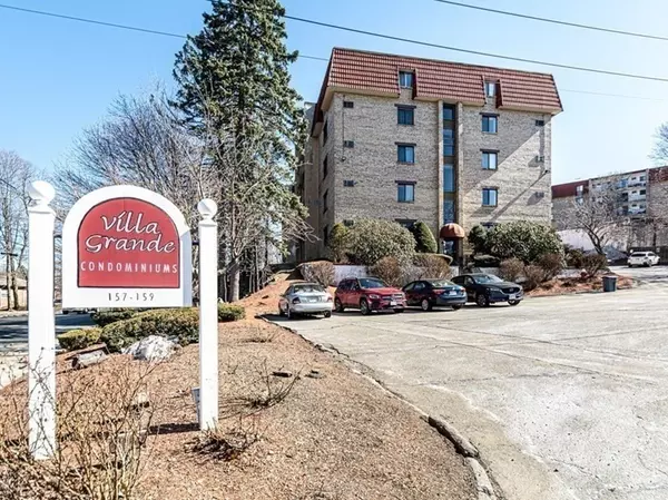 157 Franklin St #C6, Stoneham, MA 02180